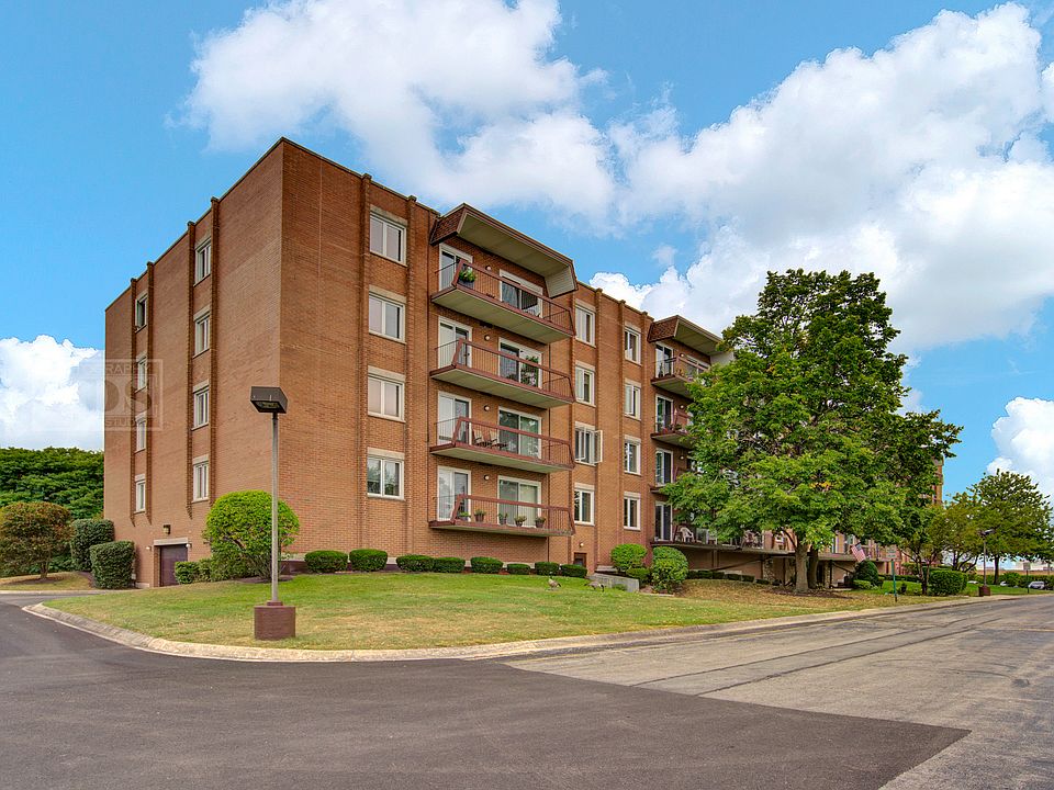 1st image of 8101 W Courte Dr APT 504