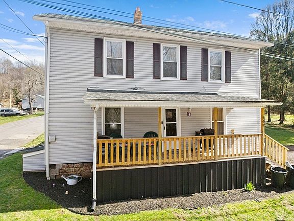 3rd image of 208 Holston St