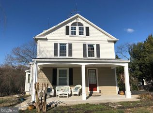 1546 Dranesville Rd, Herndon, VA 20170