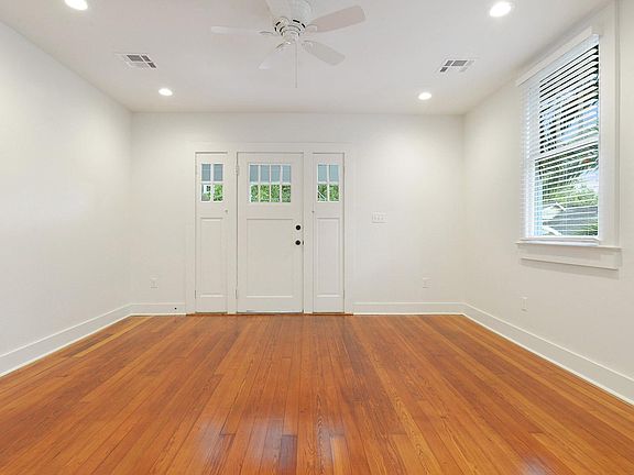 2nd image of 246 Audubon St