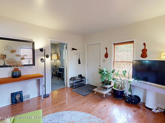 4th image of 2409 Alpha St