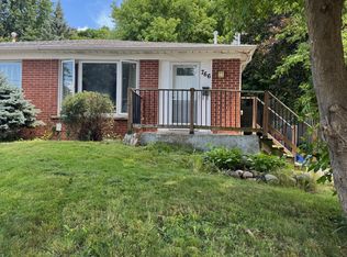 766 Sunnypoint Dr, Newmarket, ON L3Y 3A2