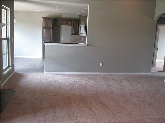 4th image of 759 W Cypress Ct
