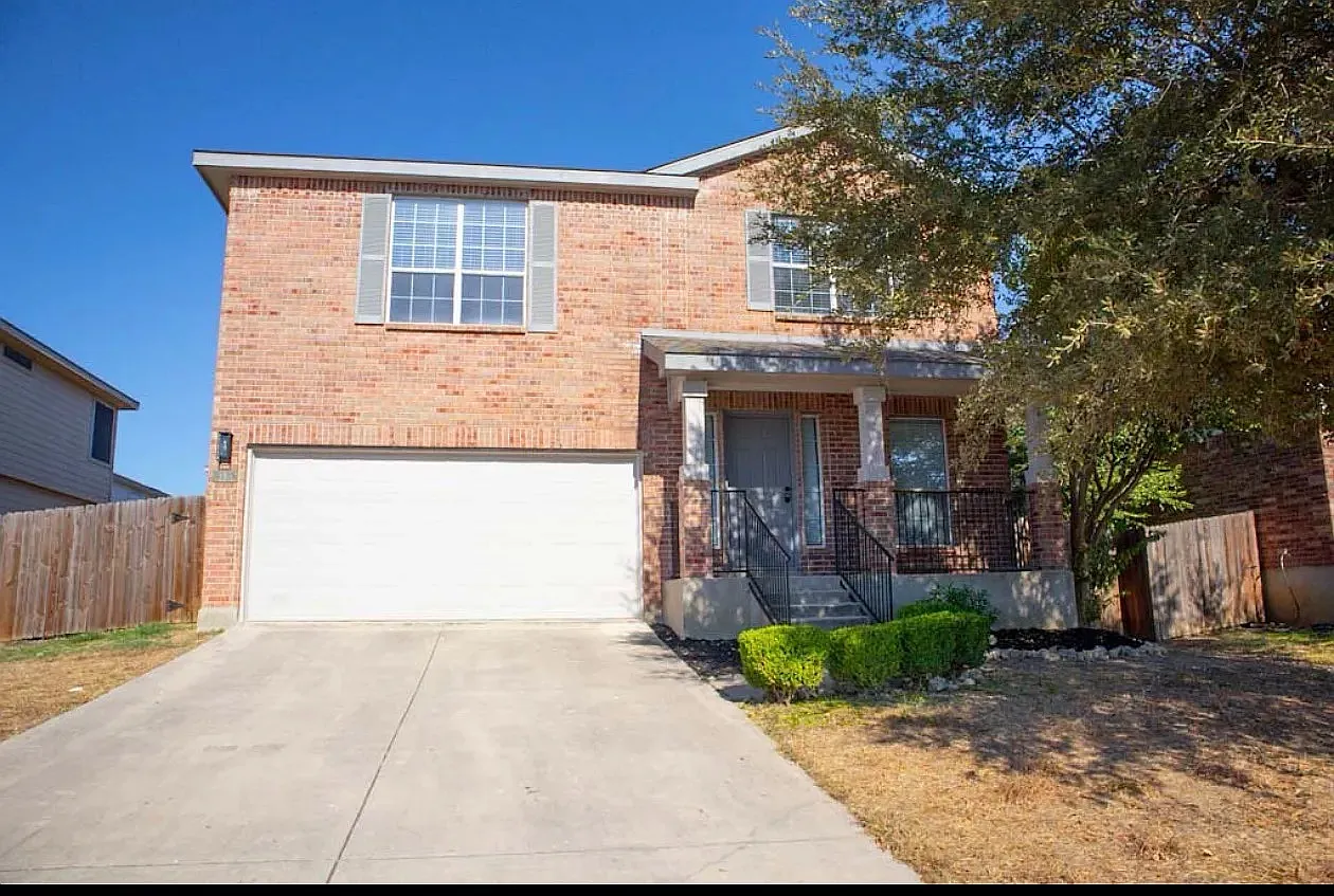 3 bed, 2.5 bath, 2279 sqft, $1,900 — Photo 1