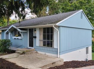 445 Lawnview Dr, Morgantown, WV
