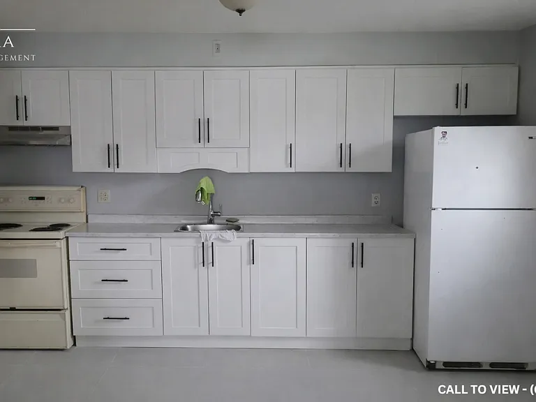 480 Speedvale Ave E #3 — Photo 1