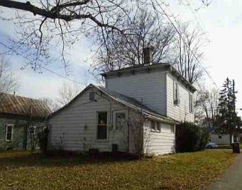 2nd image of 232 Tiffin St