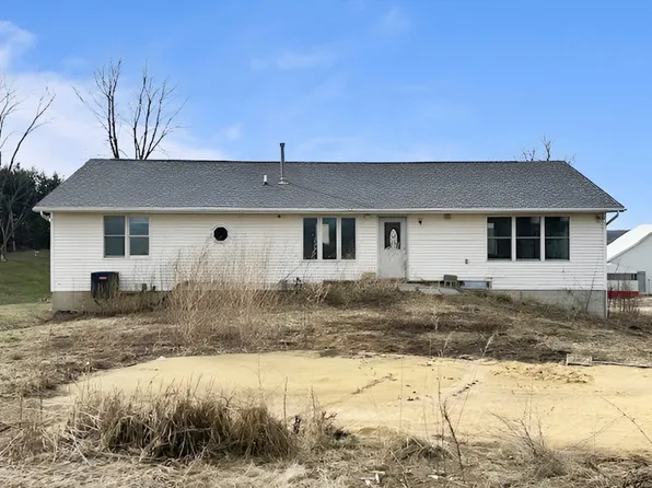1612 Derby Ave NW, Swisher, IA 52338