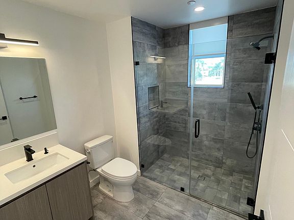 5th image of 930 S Catalina St #503