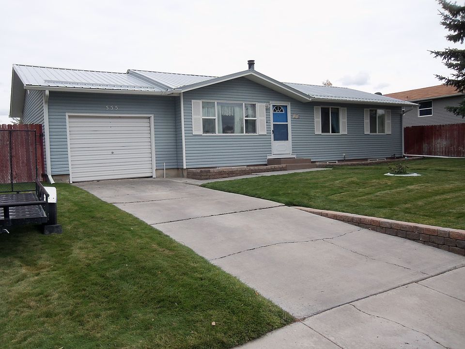 1st image of 555 Bluebird Ave