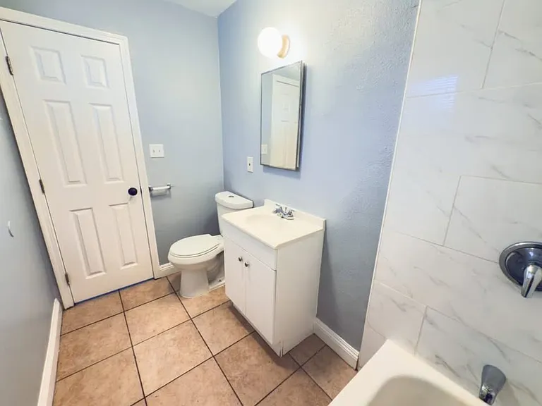 3556 Sanborn Ave #B — Photo 8