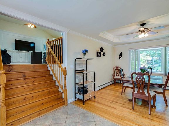 4th image of 63 McArthur Ln
