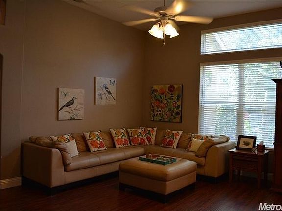 3rd image of 3850 Bridlewood Cir