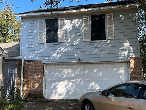 2nd image of 4731 Hickory Downs Dr