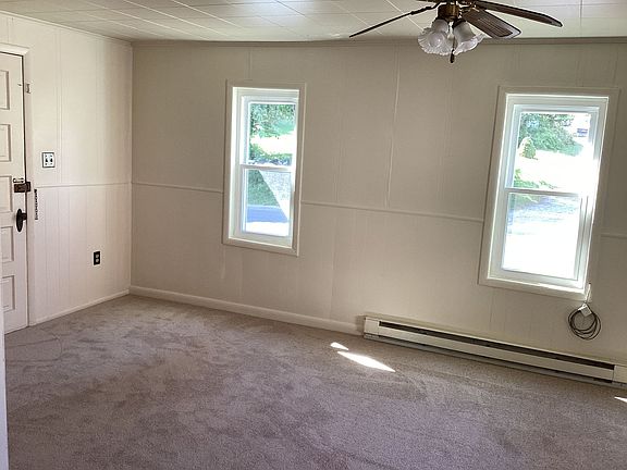 4th image of 15371 Church St #4