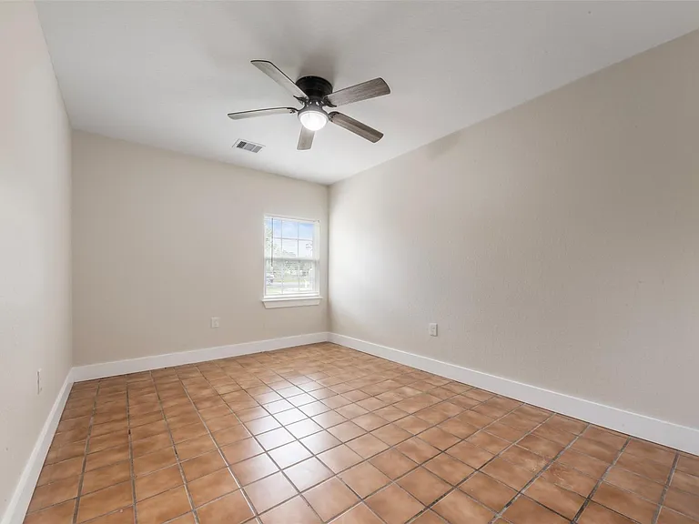 2140 County Road 235 — Photo 10