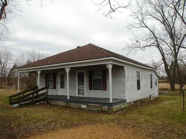 2160 Upper Finley Rd, Dyersburg, TN 38024