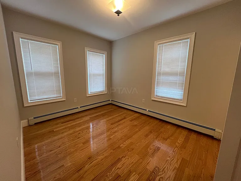 343 Main St #1 — Photo 16