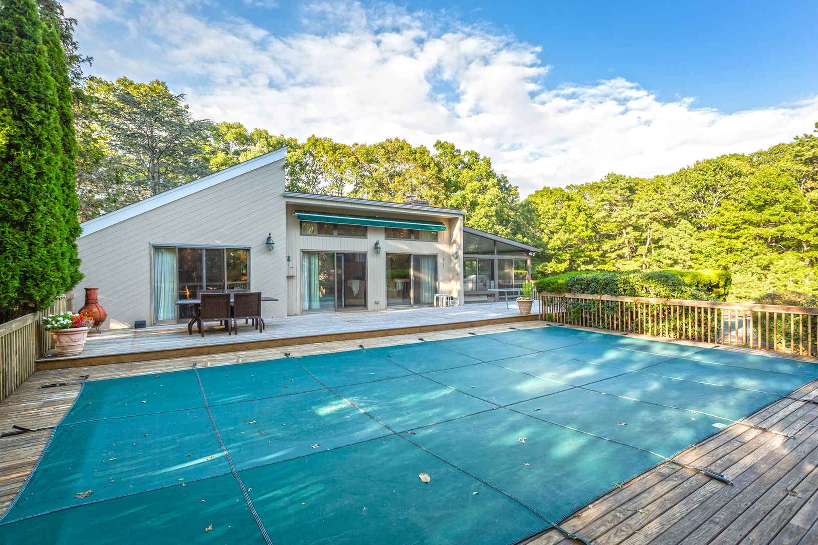  IN GROUND POOL AND DECK