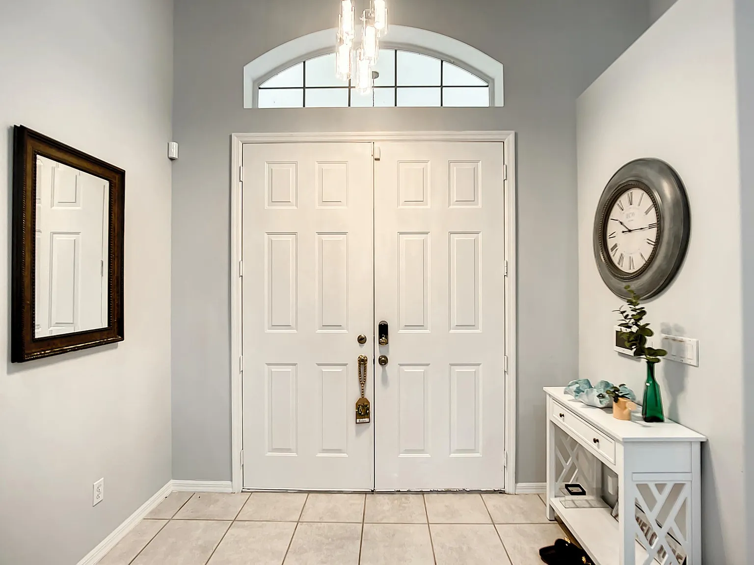 4 bed, 2100 sqft, $4,800 — Photo 3