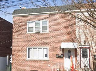 2831 Collis Pl, Bronx, NY 10465