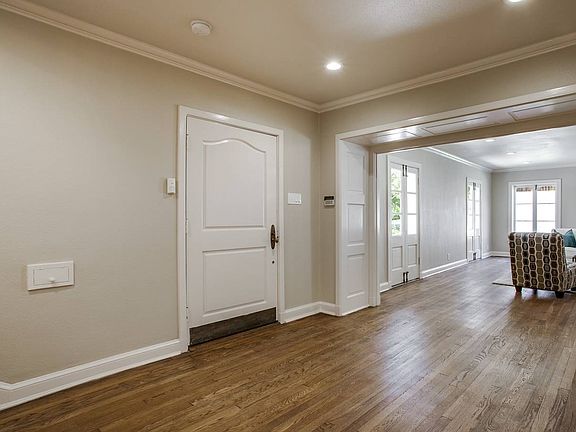 3rd image of 124 Canterbury Hill St