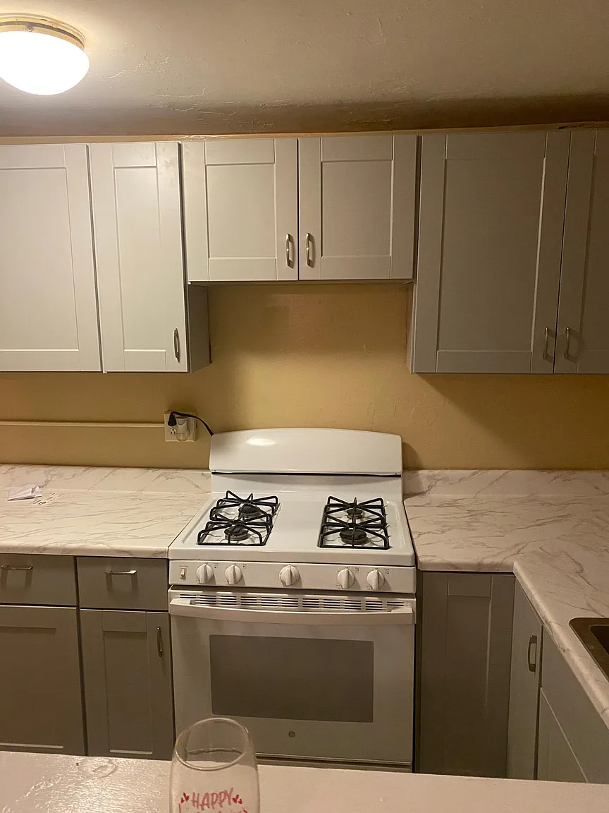 2081 Simon St photo 1