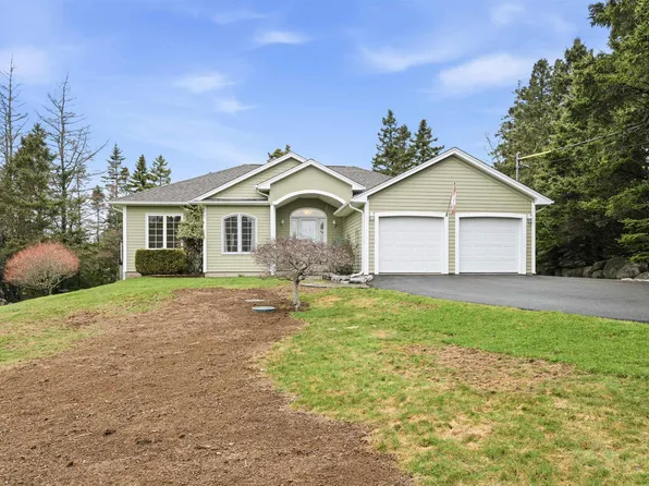 2 Deer Run, Halifax, NS B3Z 2S4