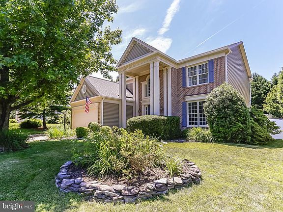 2nd image of 16922 Cass Brook Ln