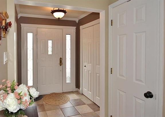3rd image of 9832 Briarstone Dr