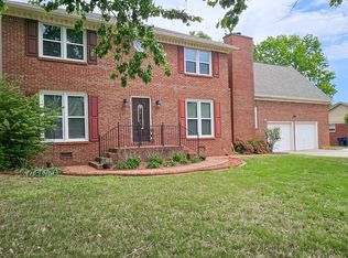 10025 Willow Cove Rd SE, Huntsville, AL 35803