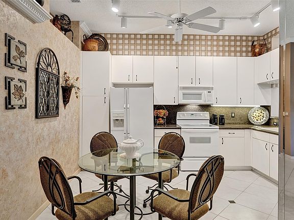 4th image of 10204 Lombardy Drive #10204