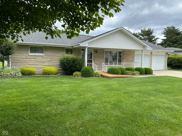 1862 N Old Orchard Dr, Seymour, IN 47274