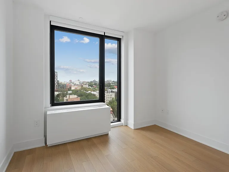 662 Pacific St #20T — Photo 11