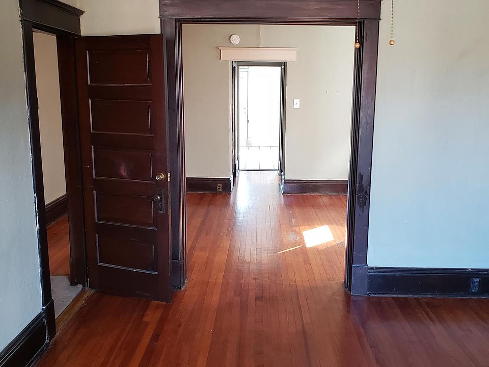 1st image of 2356 Klemm St #2