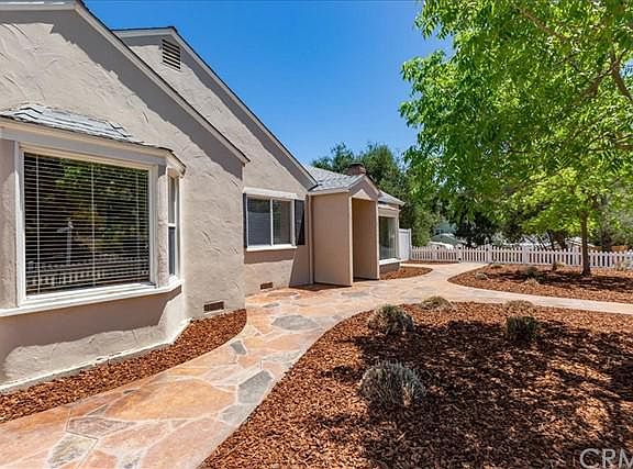 2nd image of 5579 Nogales Ave