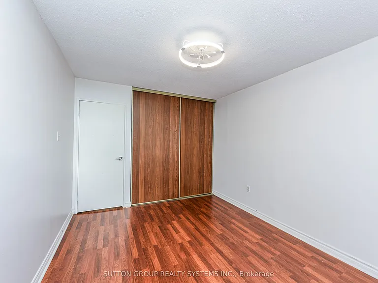 2055 Upper Middle Rd #705 — Photo 23