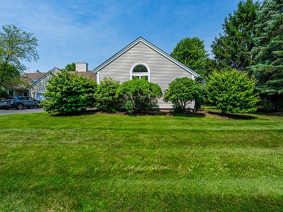 3rd image of 1 Woods Edge Ln #191
