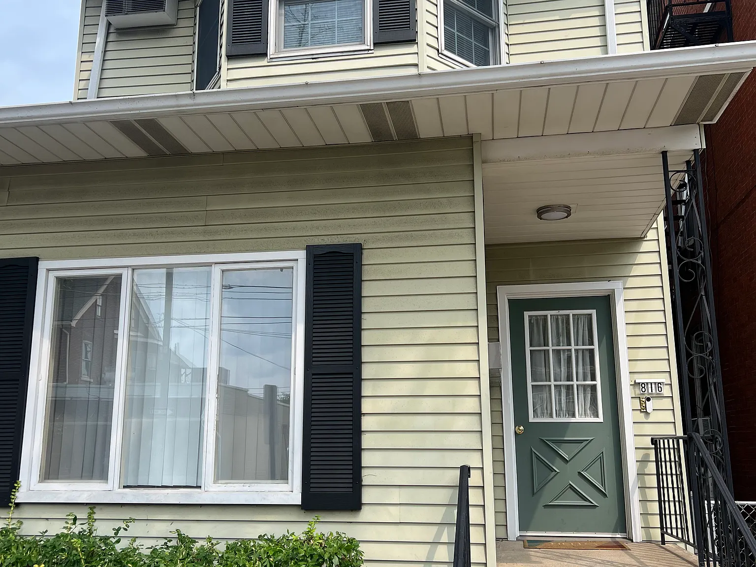 1 bed, 1.5 bath, $1,550 — Photo 1