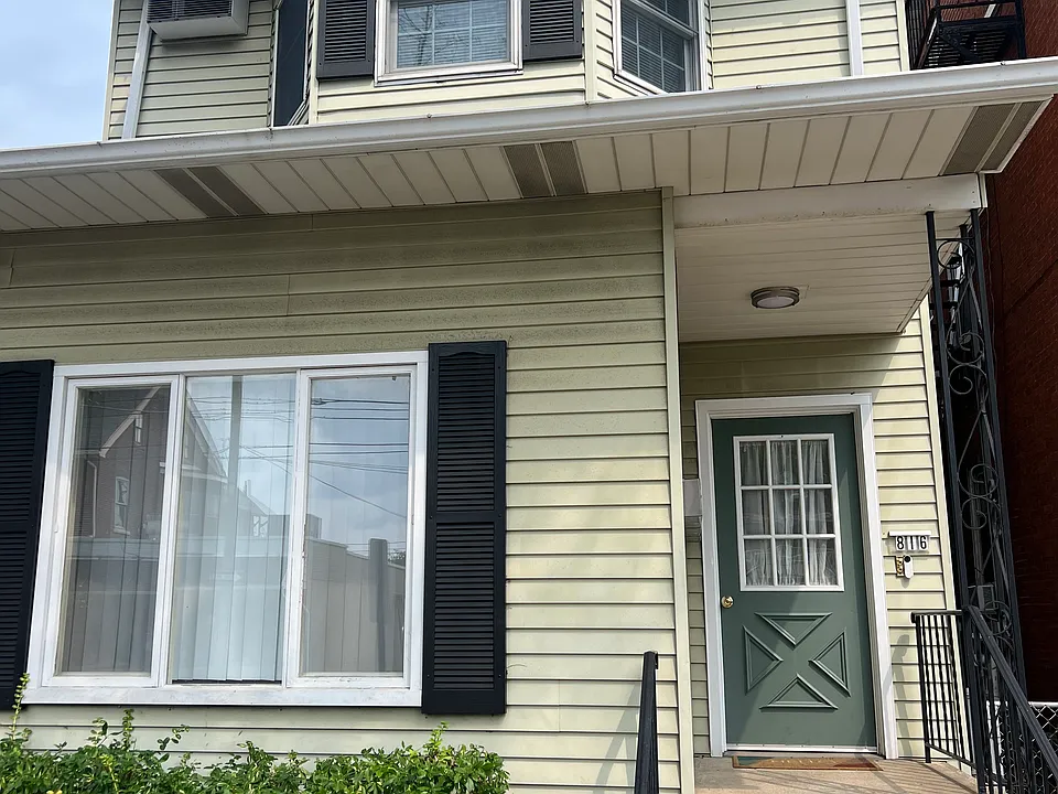 816 Linden St #1