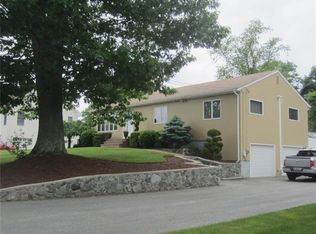 4 Jennifer Dr, Johnston, RI 02919