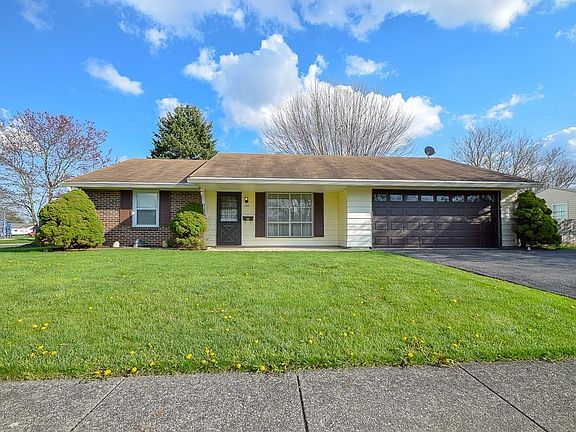 2nd image of 702 Willowick Dr