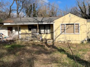 1136 Ridgeland Rd, Rossville, GA 30741