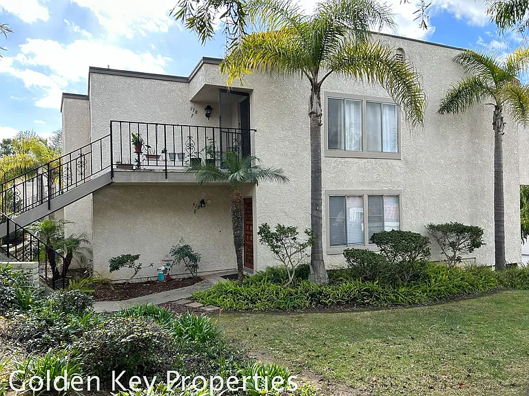 918 Caminito Estrada #E — Photo 15