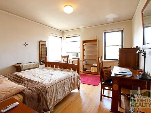 3rd image of 251 Seaman Ave APT 6H