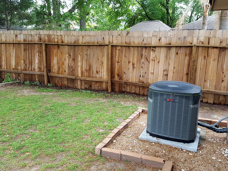 2nd image of 21142 Park Mount Dr