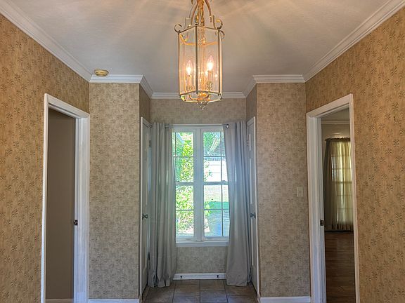3rd image of 501 Newport Pl