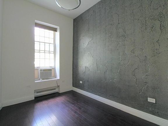 5th image of 164 E 61st St #200