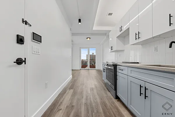 Rented by ERNY LLC | media 31