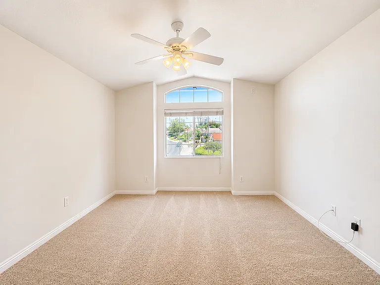 41371 Rue Jadot — Photo 33